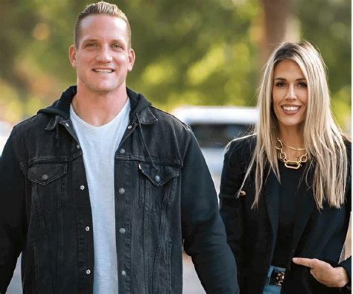 AJ Hawk - Bio, Age, siblings, Wiki, Facts and Family