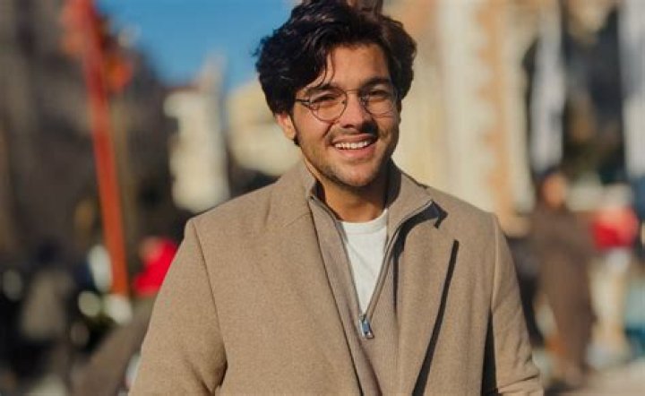 Aashish Chandratreya (instagramstar) Wiki,Age,Birthday,Biography,Height,Net Worth ..