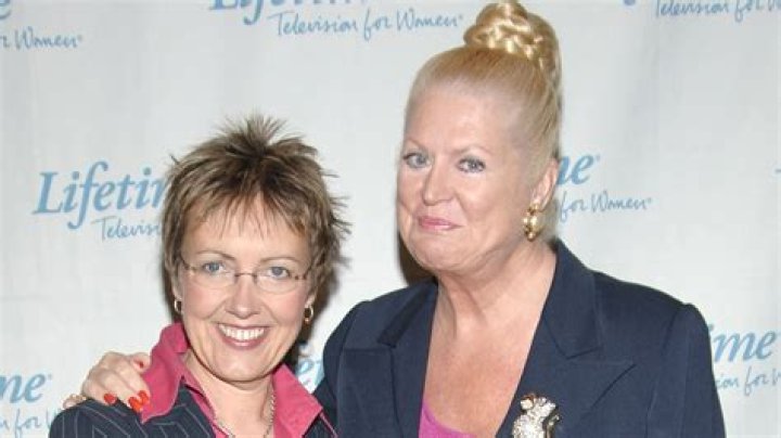 Aggie Mackenzie (tvshowhost) Wiki,Age,Birthday,Biography,Height,Net Worth ..