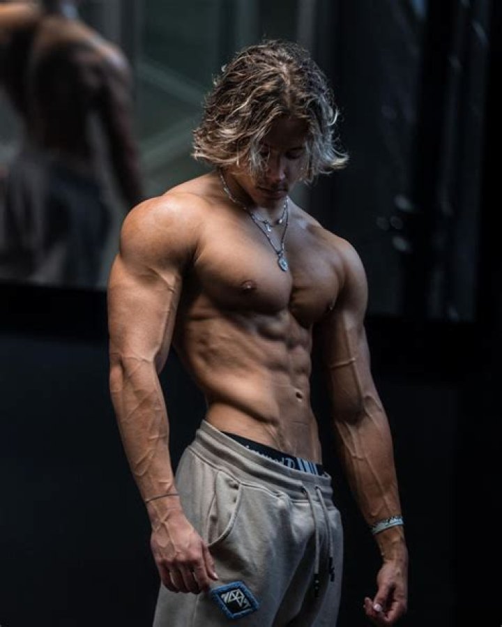 Alex Ow - Bio, Age, Wiki, Facts and Family