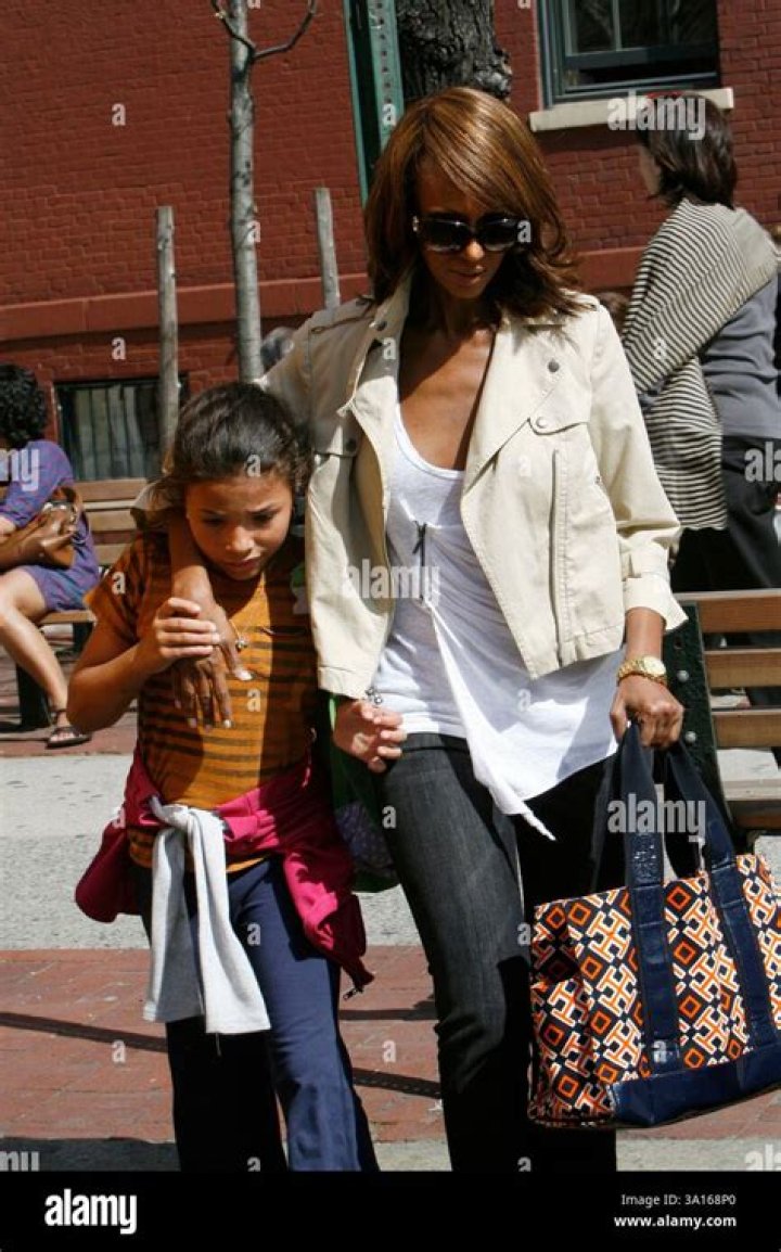 Alexandria Zahra Jones (familymember) Wiki,Age,Birthday,Biography,Height,Net Worth ..