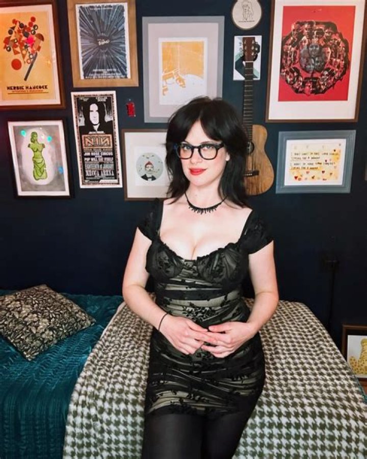 Allie Goertz (comedian) Wiki,Age,Birthday,Biography,Height,Net Worth ..