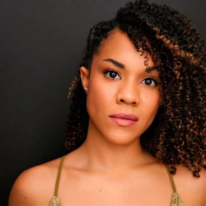 Alysha Deslorieux (stageactress) Wiki,Age,Birthday,Biography,Height,Net Worth ..