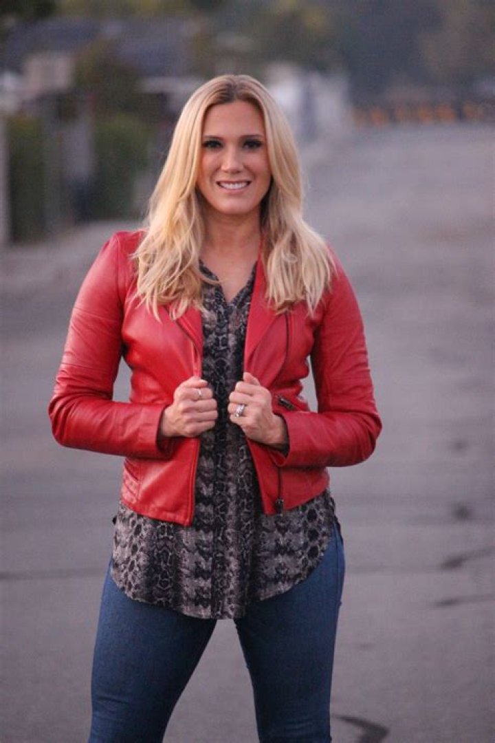 Amber Theoharis (sportscaster) Wiki,Age,Birthday,Biography,Height,Net Worth ..