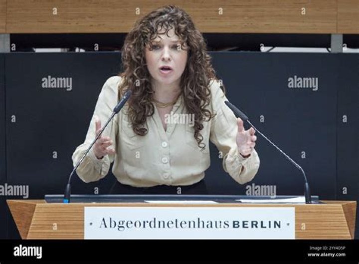 Anne Helm - Bio, Age, Wiki, Facts and Family