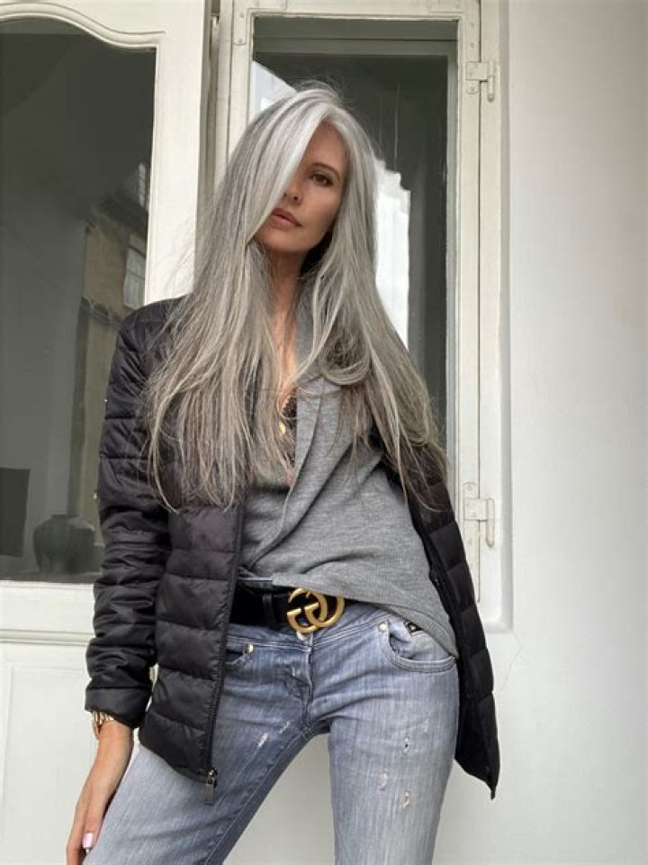 Annika von Holdt - Bio, Age, Wiki, Facts and Family