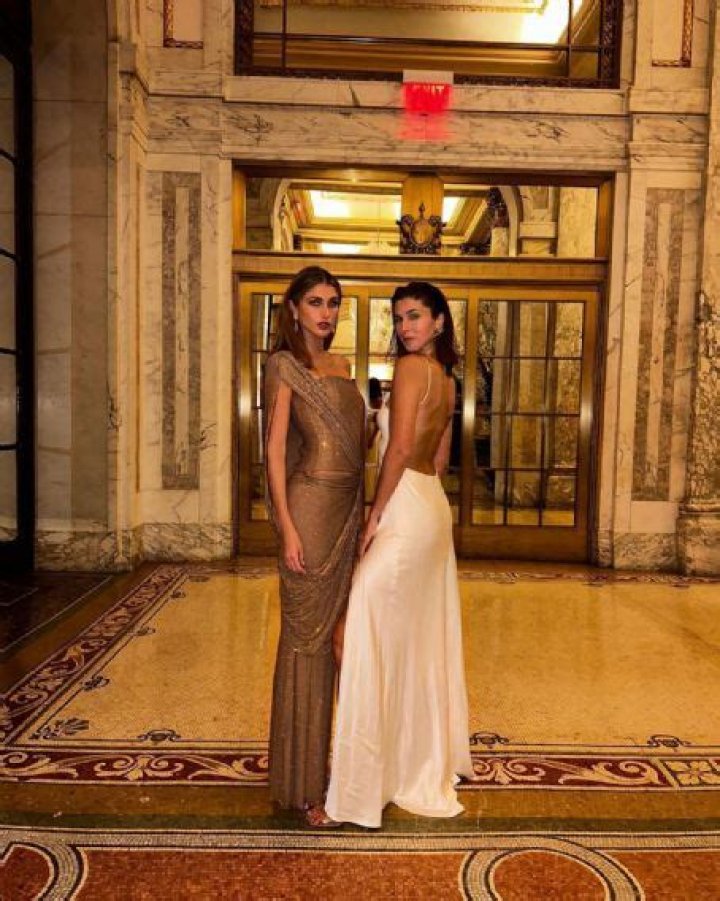 Arianna Rovegno Cayo (popsinger) Wiki,Age,Birthday,Biography,Height,Net Worth ..