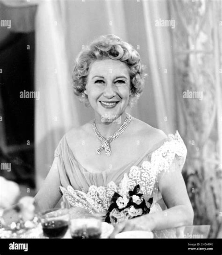 Arlene Francis - Bio, Age, Wiki, Facts and Family
