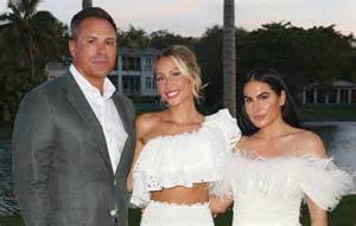 Ashley Earle: Family Member Detailed Bio, Age, Birthday, & Height Insights and more