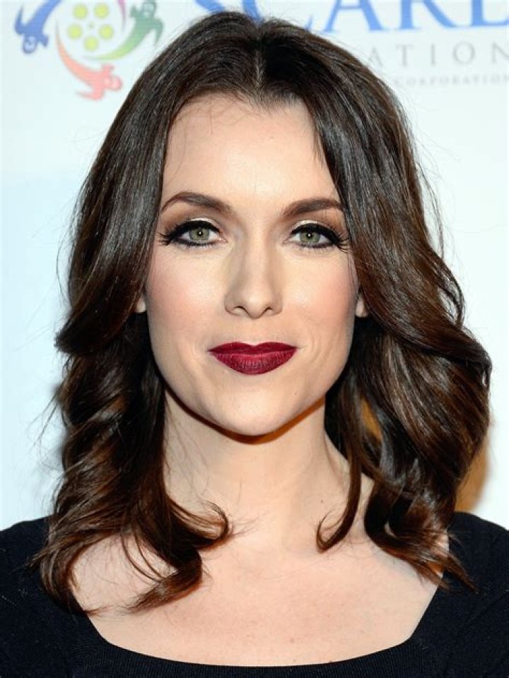 Ashlynn Yennie - Bio, Age, Wiki, Facts and Family