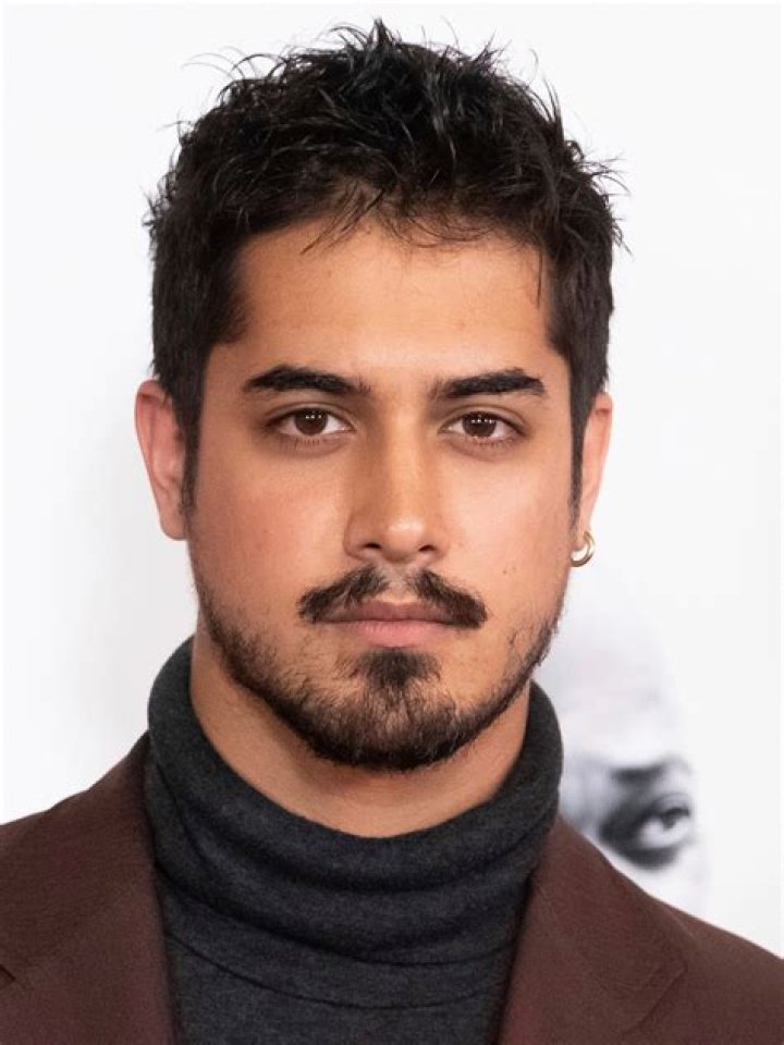 Avan Jogia (tvactor) Wiki,Age,Birthday,Biography,Height,Net Worth ..