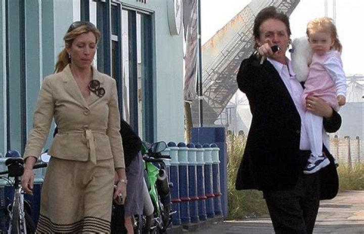 Beatrice McCartney - Bio, Age, Wiki, Facts and Family