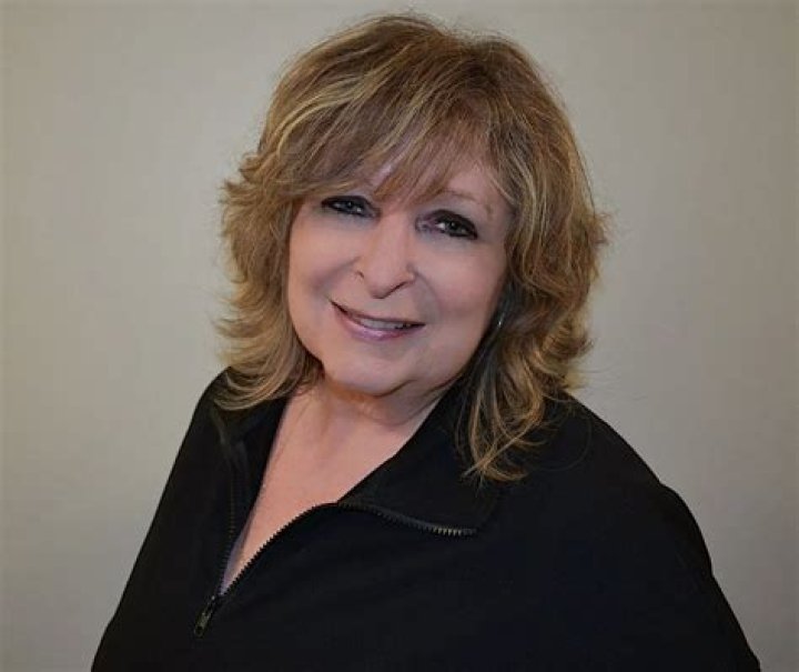 Beverly Burns - Bio, Age, Wiki, Facts and Family