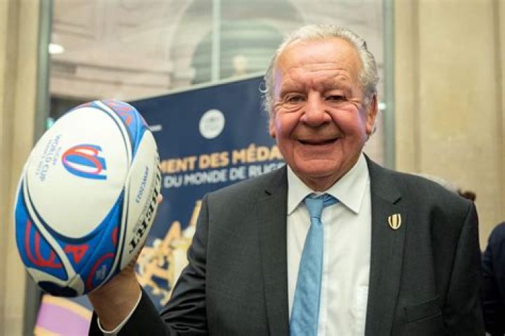 Bill Beaumont - Bio, Age, Wiki, Facts and Family