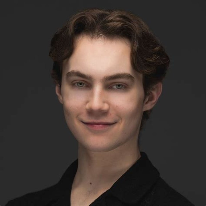 Brady Farrar - Bio, Age, height, weight, Wiki, Facts and Family