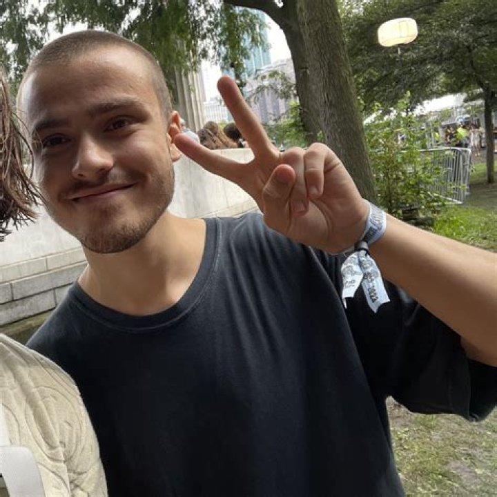 Brakence - Bio, Age, Wiki, Facts and Family