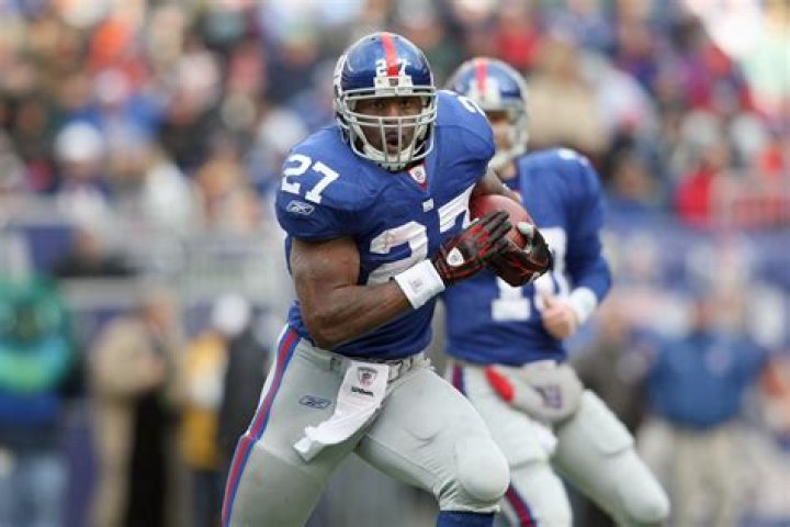 Brandon Jacobs - Bio, Age, net worth, height, Wiki, Facts and Family