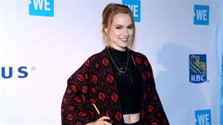 Bridgit Mendler - Bio, Age, Wiki, Facts and Family