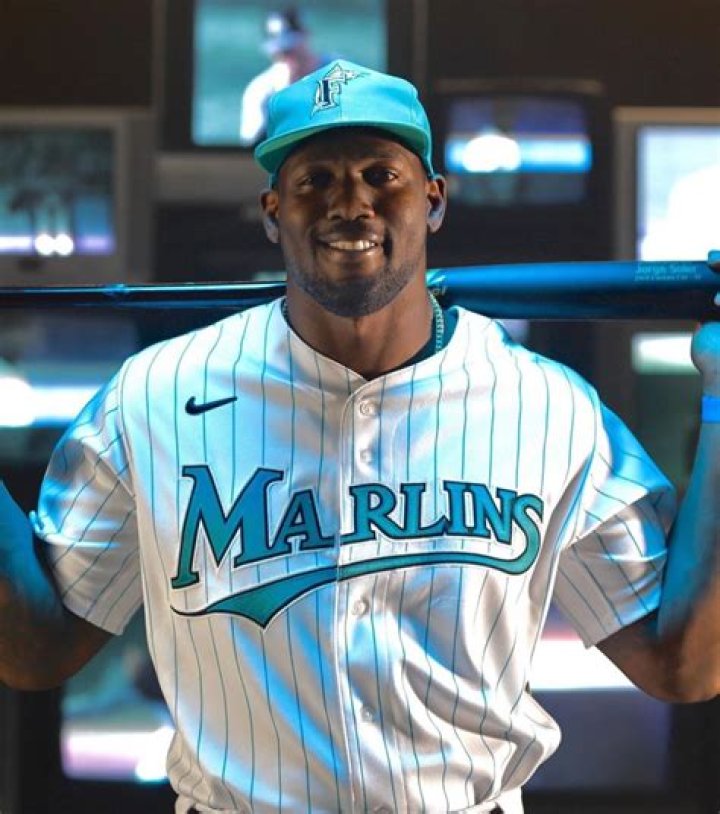 Bryan De La Cruz - Bio, Age, Wiki, Facts and Family