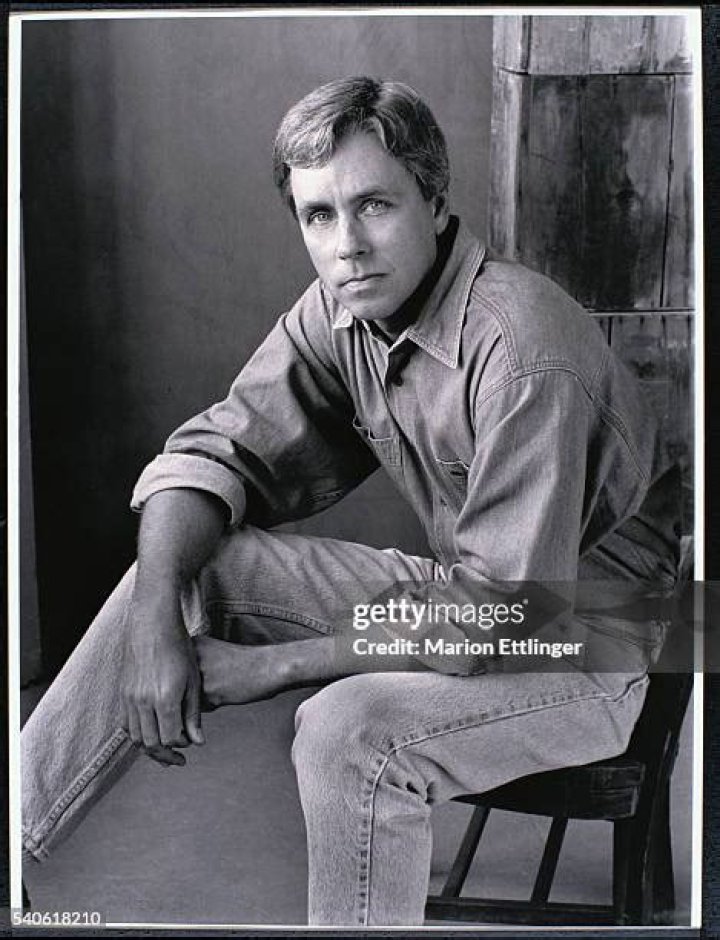 Carl Hiaasen - Bio, Age, Wiki, Facts and Family