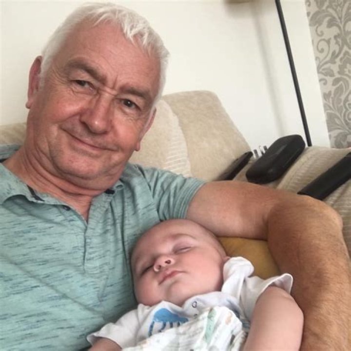 Carl Switzer - Bio, Age, Wiki, Facts and Family