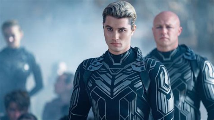 Chase Stokes - Biography, Age, Wiki, Facts and Family