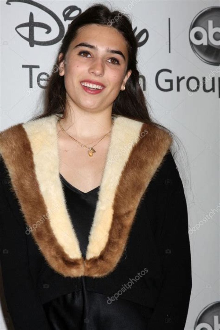 Clara Mamet - Bio, Age, Wiki, Facts and Family