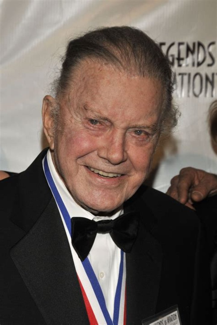 Cliff Robertson - Bio, Age, net worth, height, Wiki, Facts and Family