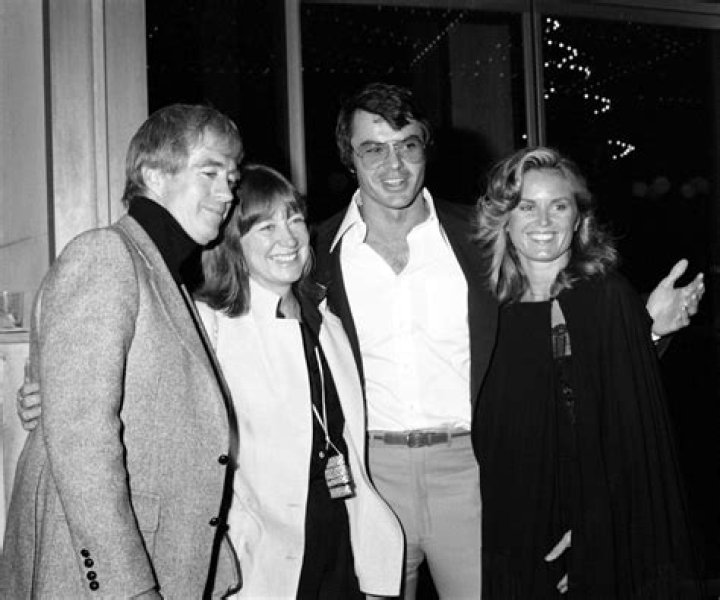 Clu Gulager - Bio, Age, net worth, Wiki, Facts and Family