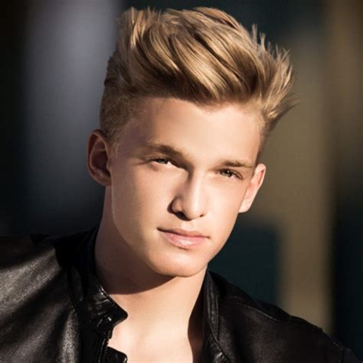 Cody Simpson - Bio, Age, net worth, height, Wiki, Facts and Family