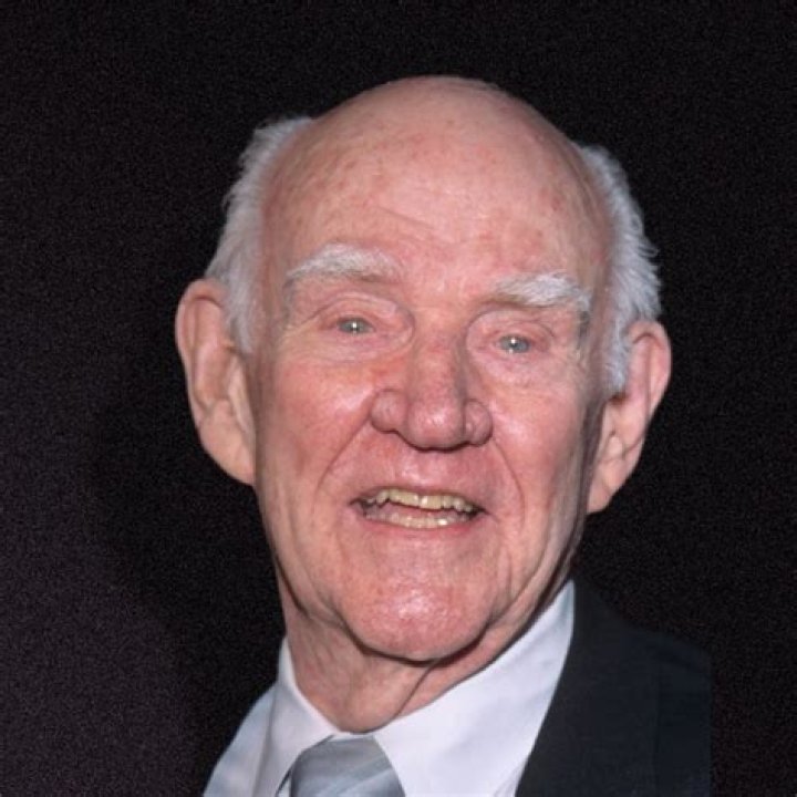 Dabbs Greer - Bio, Age, net worth, Wiki, Facts and Family