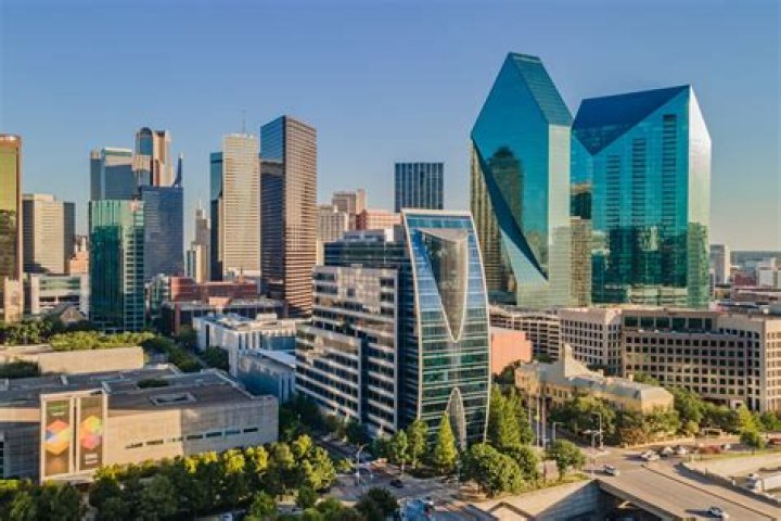 Dallas Campbell - Bio, Age, Wiki, Facts and Family