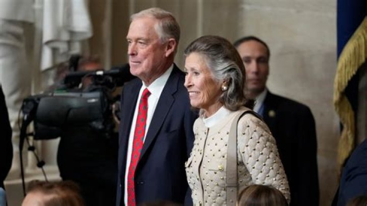 Dan Quayle - Bio, Age, net worth, height, Wiki, Facts and Family