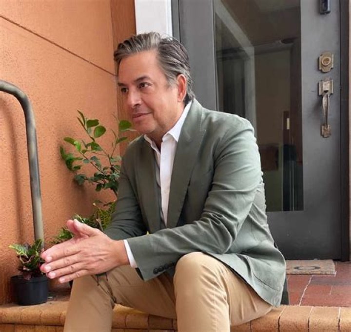 Daniel Sarcos - Bio, Age, Wiki, Facts and Family