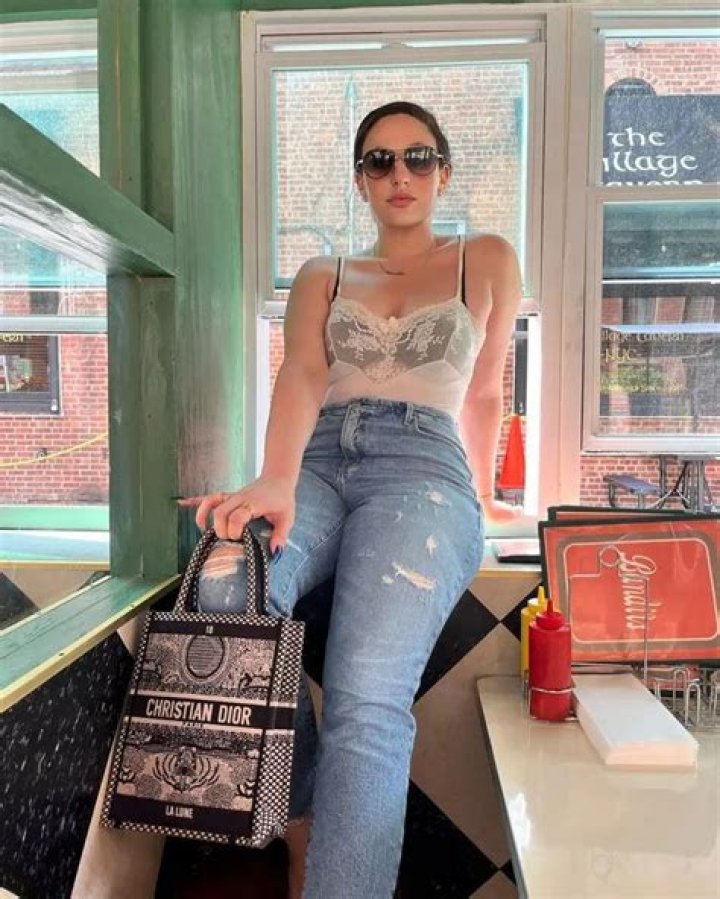 Danielle Nicole - Bio, Age, Wiki, Facts and Family