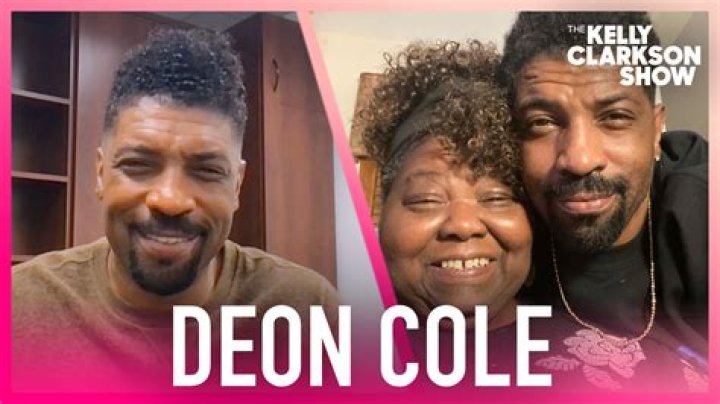 Deon Cole - Bio, Age, net worth, Wiki, Facts and Family