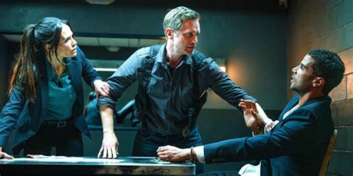 Devon Sawa - Bio, Age, net worth, height, Wiki, Facts and Family