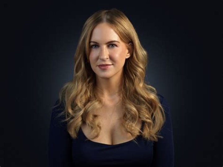 Diane Jennings (webvideostar) - Wikipedia, Age, Net Worth, Biography , Spotify, TikTok, Facebook, Facts and Family