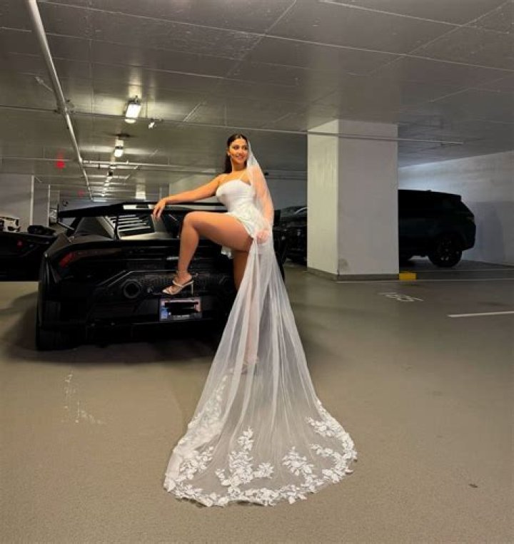 Diva Flawless (webvideostar) - Wikipedia, Age, Net Worth, Biography , Spotify, TikTok, Facebook, Facts and Family