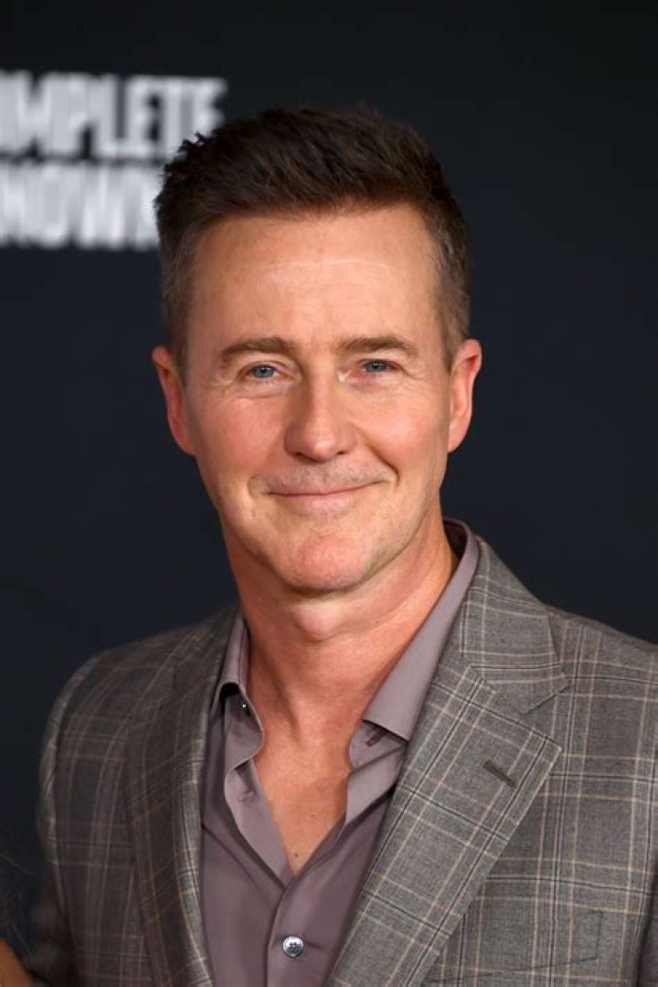 Edward Norton - Bio, Age, net worth, height, Wiki, Facts and Family