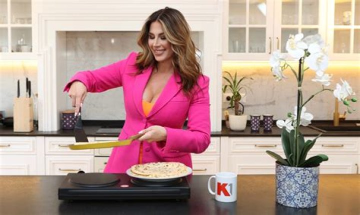 Ena Popov - Bio, Age, Wiki, Facts and Family