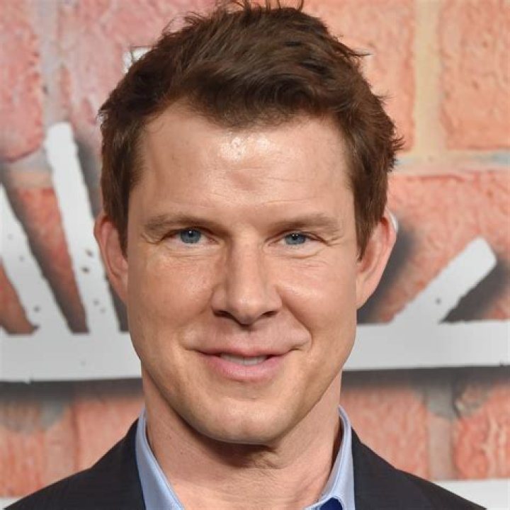Eric Mabius - Bio, Age, net worth, siblings, height, Wiki, Facts and Family