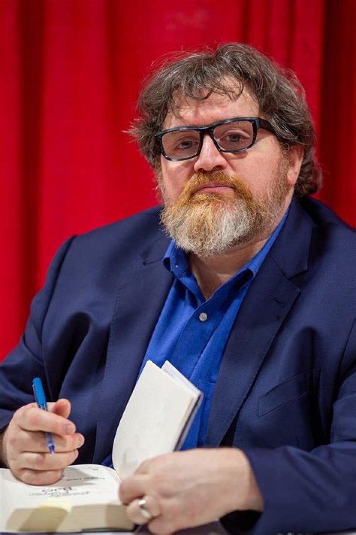 Ernest Cline - Bio, Age, net worth, Wiki, Facts and Family