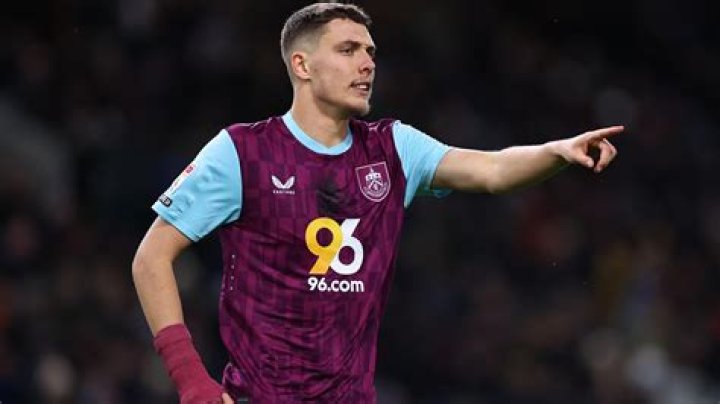 Estevão Willian: Soccer Player Detailed Bio, Age, Birthday, & Height Insights and more