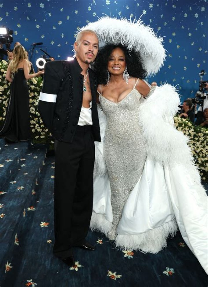 Evan Ross - Bio, Age, net worth, siblings, height, Wiki, Facts and Family