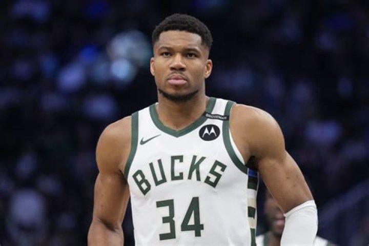 Giannis Antetokounmpo - Bio, Age, net worth, siblings, height, weight, Wiki, Facts and Family