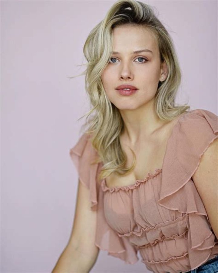 Gracie Dzienny - Bio, Age, Wiki, Facts and Family