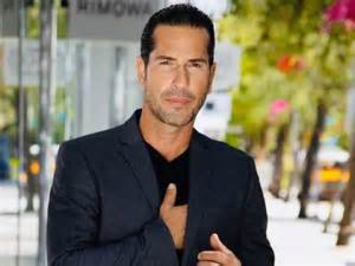 Gregorio Pernia - Bio, Age, height, Wiki, Facts and Family