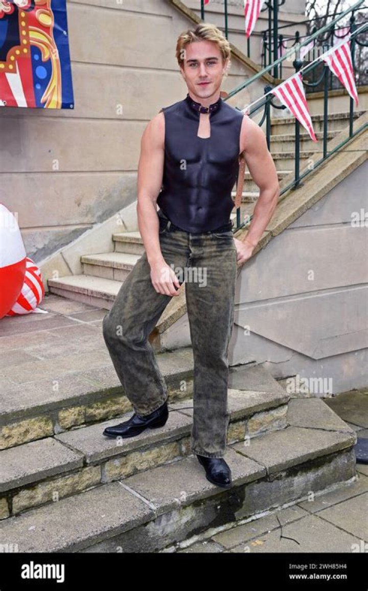 Hendrik Giesler - Bio, Age, Wiki, Facts and Family