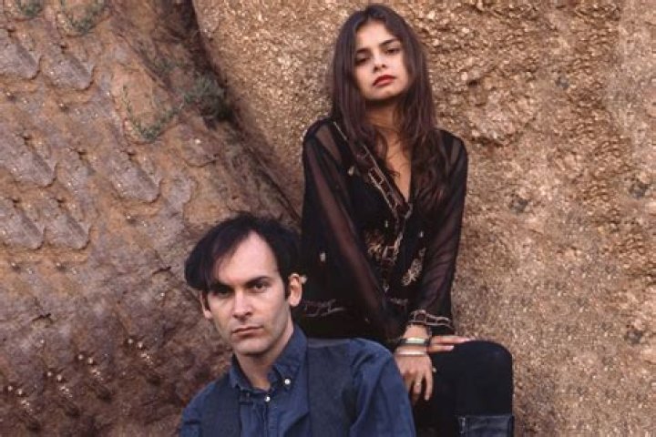 Hope Sandoval - Bio, Age, Wiki, Facts and Family